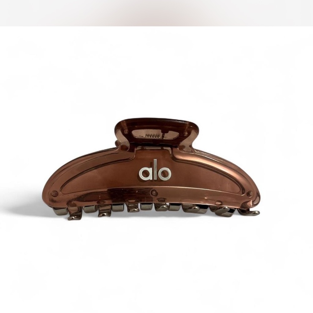 ALO Yoga Brown Hair Clip